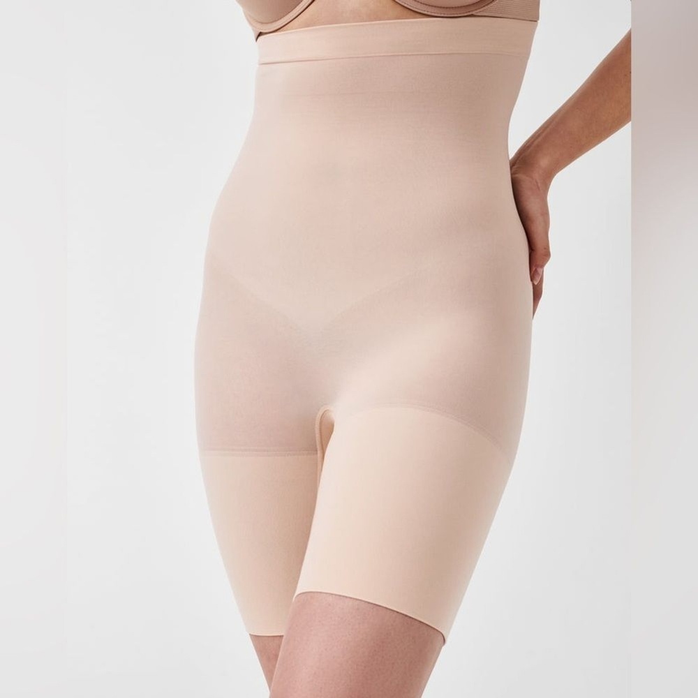 Spanx Sculpt Seamless PowerHigh-Waisted Mid-Thigh Short Nude sz Small snatched